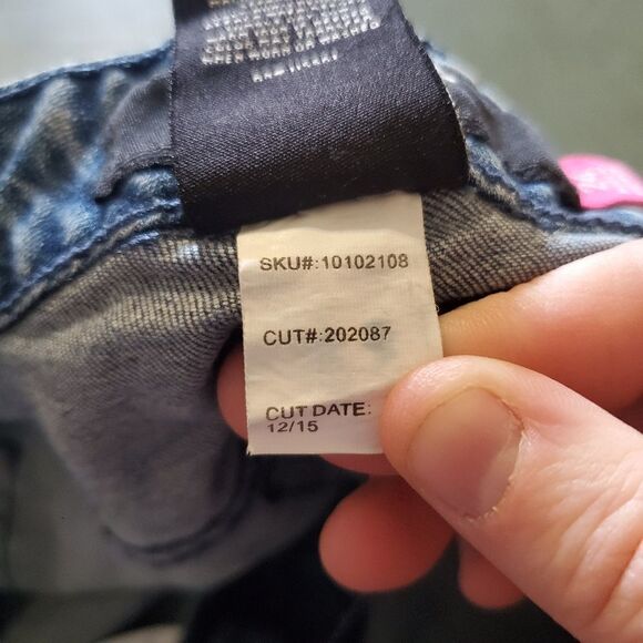 Torrid side zip leg crop jeans sz 24 - Picture 3 of 4